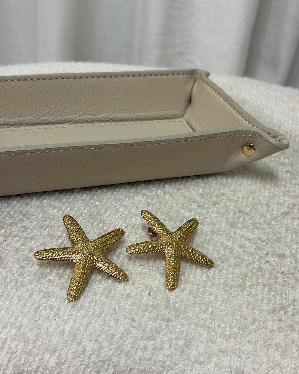 AMYvra LaLunaTheLabel Earrings Gold