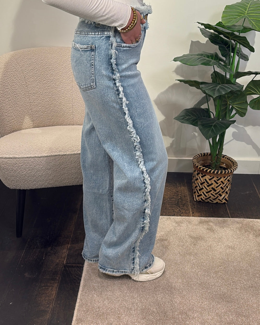 AMNyx Jeans
