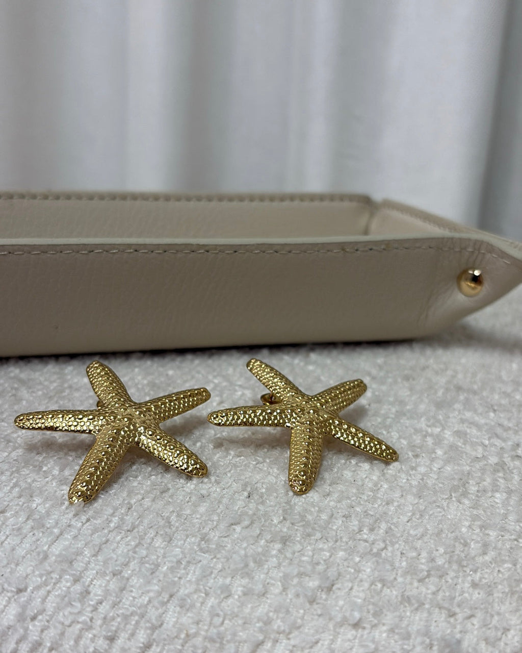 AMYvra LaLunaTheLabel Earrings Gold
